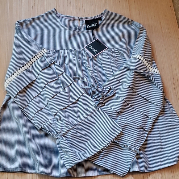 Nanette Lepore Gray/White Peasant top size small - Picture 3 of 7